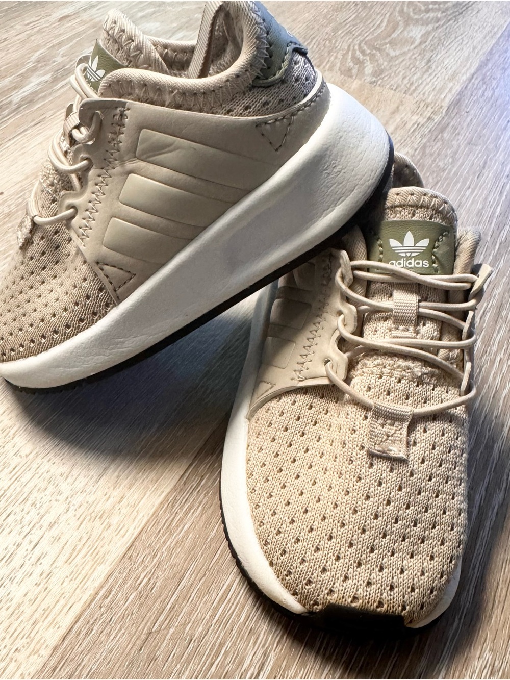 Toddler kids adidas shoes size 5